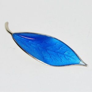 Vintage David Anderson NORWAY STERLING SILVER & ENAMEL LEAF BROOCH SIGNED